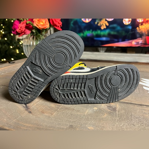 Nike Air Jordan 1 Mid Amarillo Sneakers Kids Shoes 9C - Picture 7 of 8